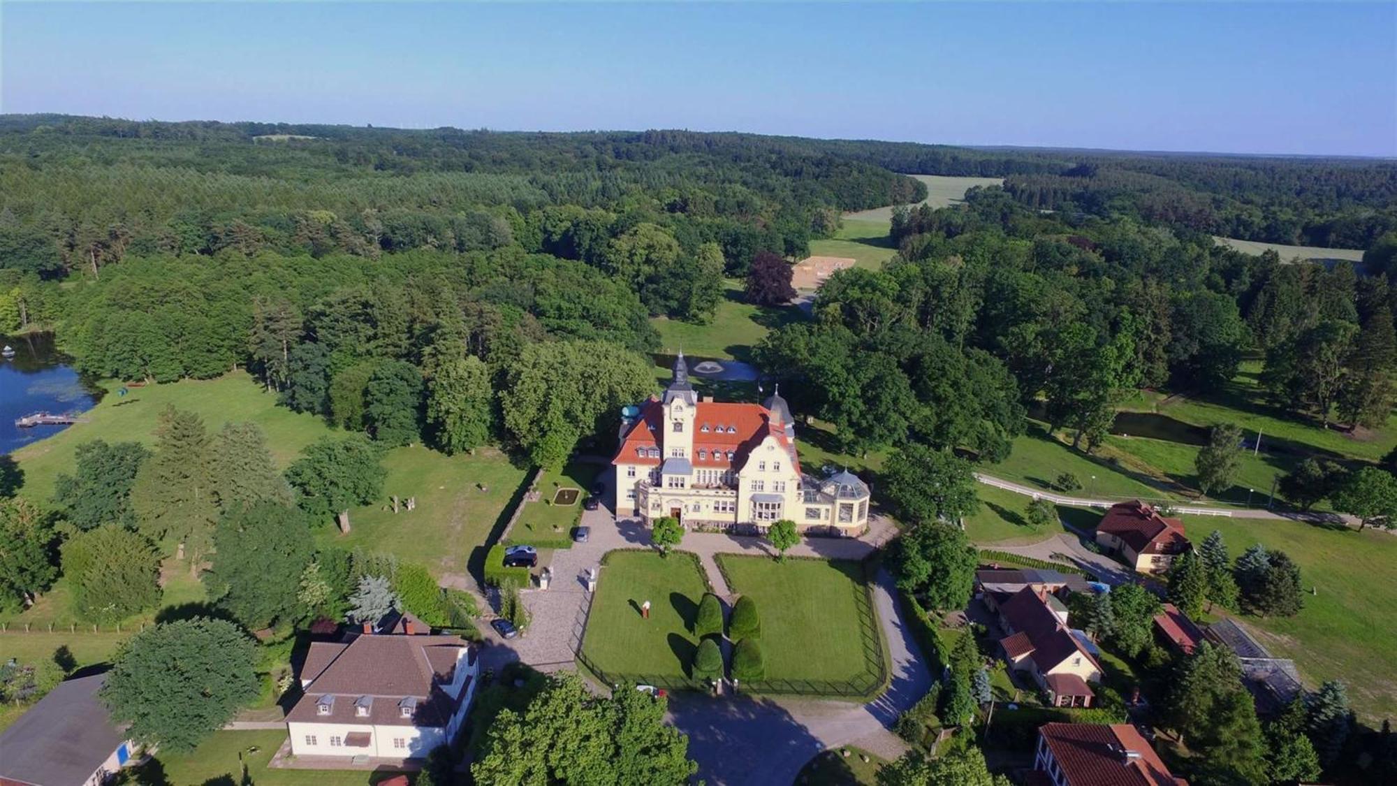 Bernsteinschloss Wendorf  Zewnętrze zdjęcie