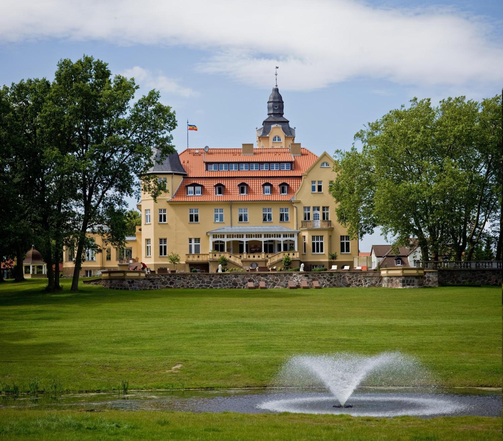 Bernsteinschloss Wendorf  Zewnętrze zdjęcie